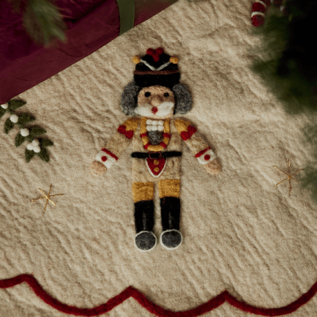 予約【Shirley Bredal】NUTCRACKER HEIRLOOM TREE RUG