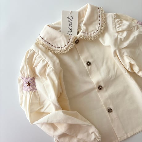 【birinit】Ivory gauze embroidered with lilac dmbroidery smocked shirt
