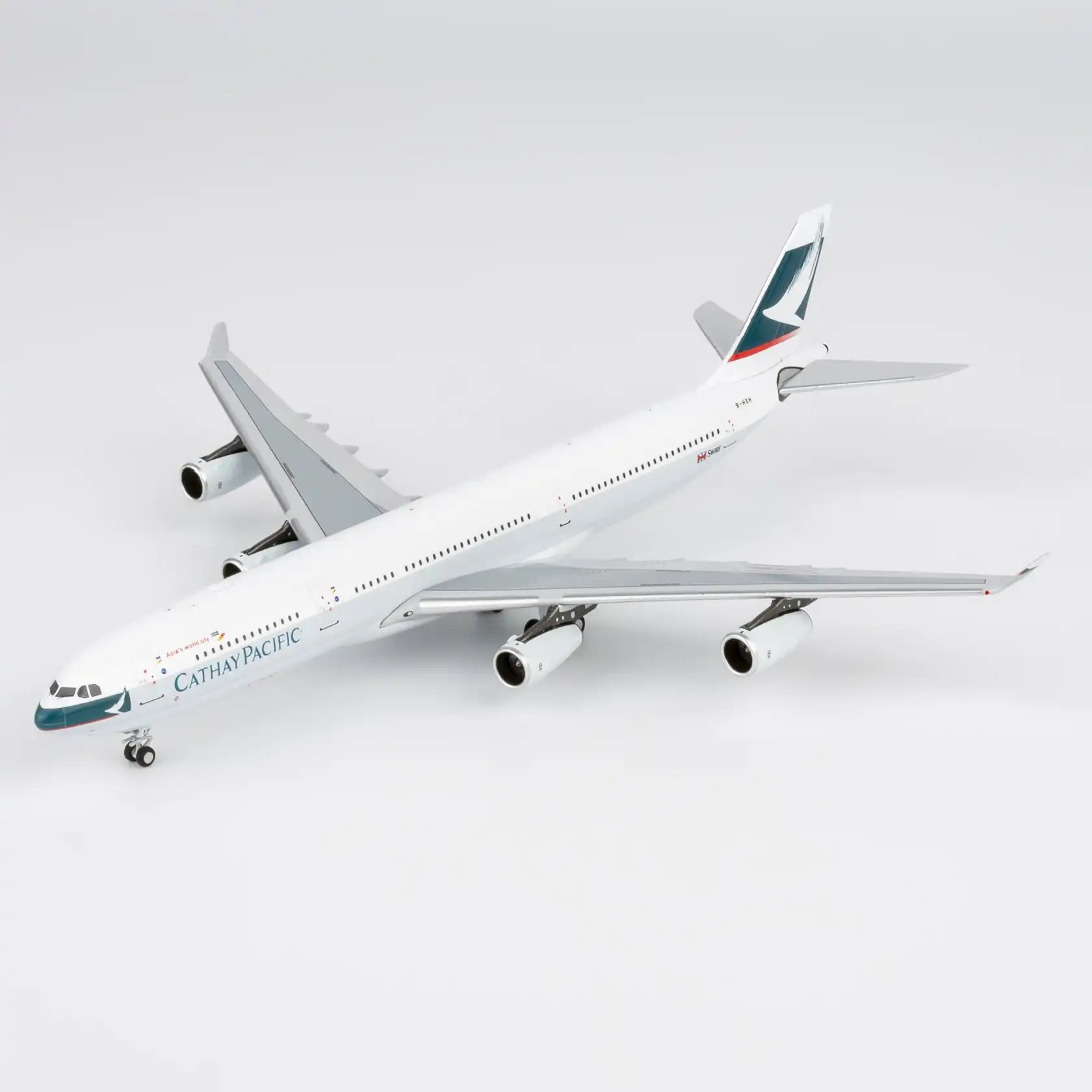 キャセイパシフィックA340-300 1:500 スケール航空機模型 NG Models 1/400 A340-300 キャセイパシフィック航空 B-HXH ｜65002