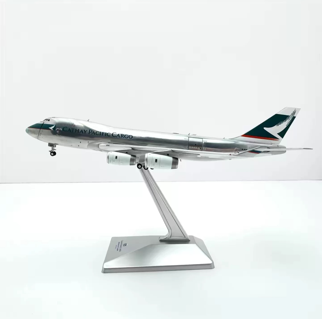 YY Wings 1/400 747-400 キャセイパシフィック航空 B-HUP 貨物ドア開