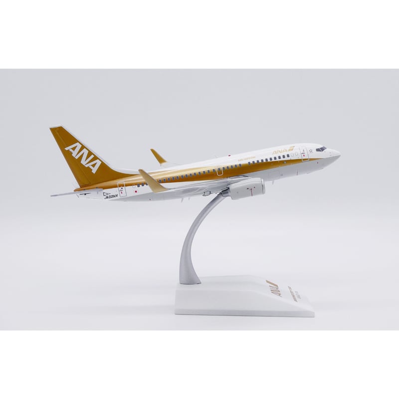 非売品・新商品情報】1/200 737-700 ANA「ゴールドジェット特別塗装機」
