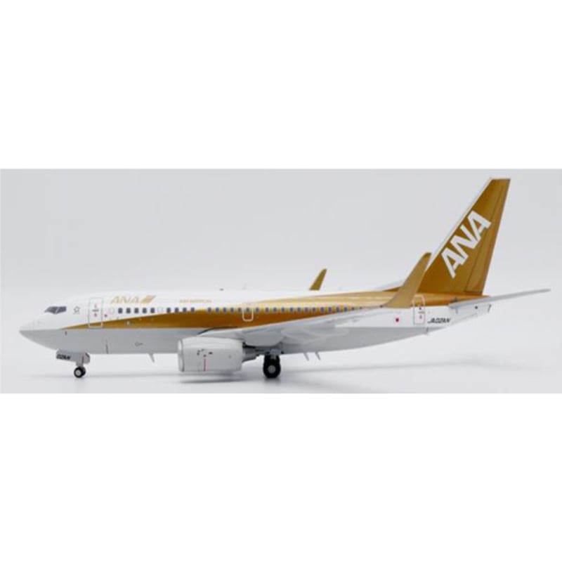 非売品・新商品情報】1/200 737-700 ANA「ゴールドジェット特別塗装機」