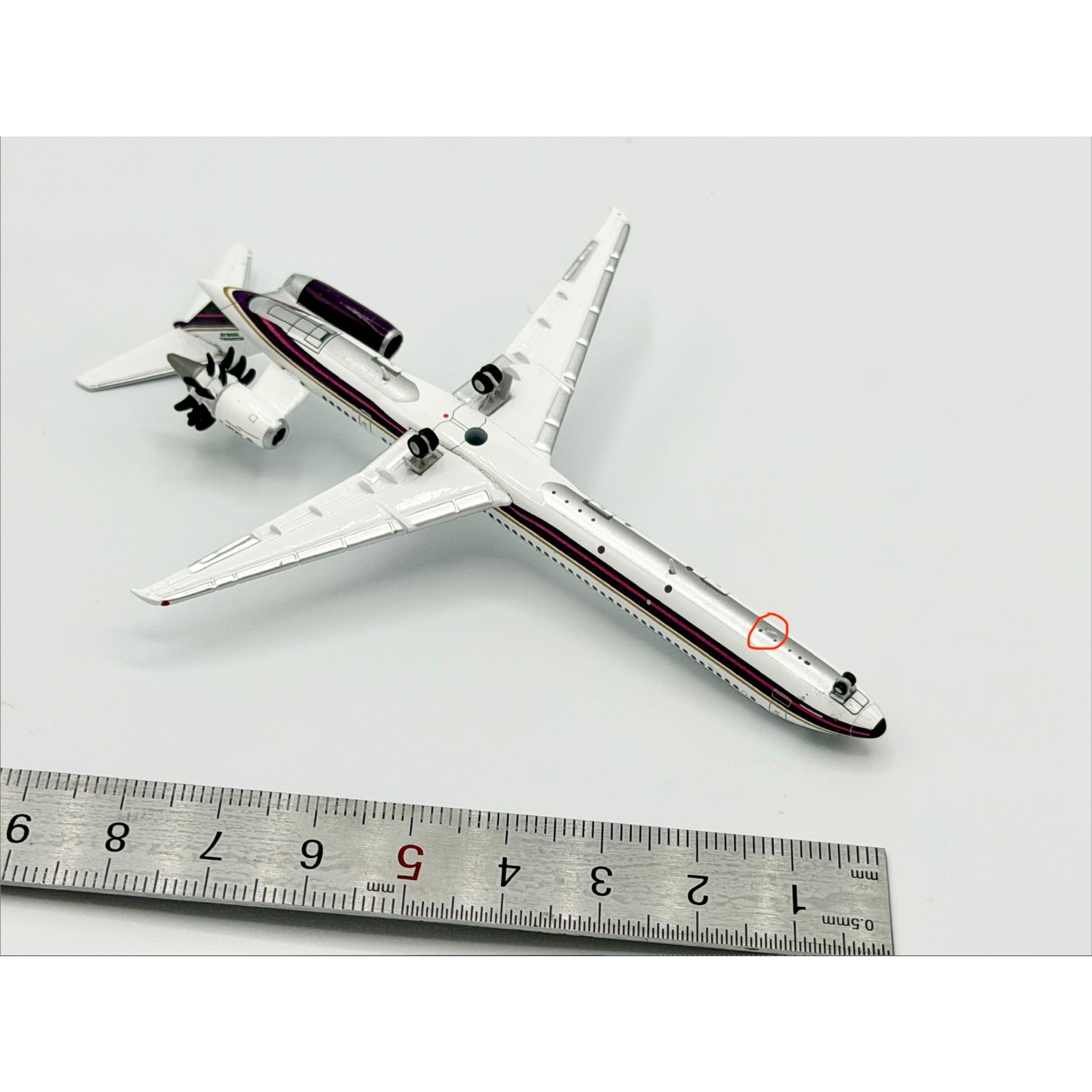 訳あり】【特売セール商品】1/400 MD-81 マクドネル・ダグラス社