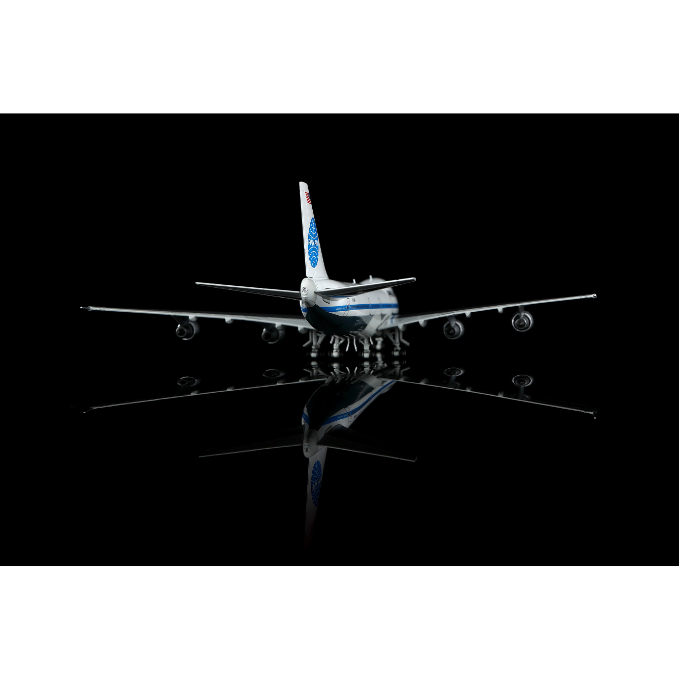 1/400 747-100 パンアメリカン航空「Clipper Neptune's Car