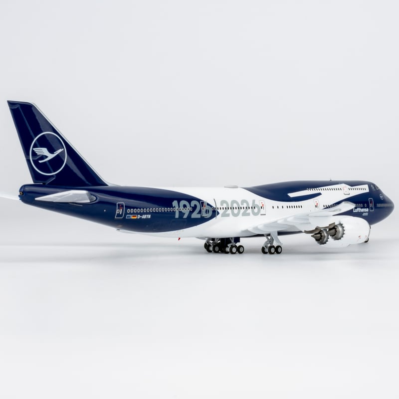 お取り寄せ商品】(ULTIMATE COLLECTION)1/400 747-8とA380
