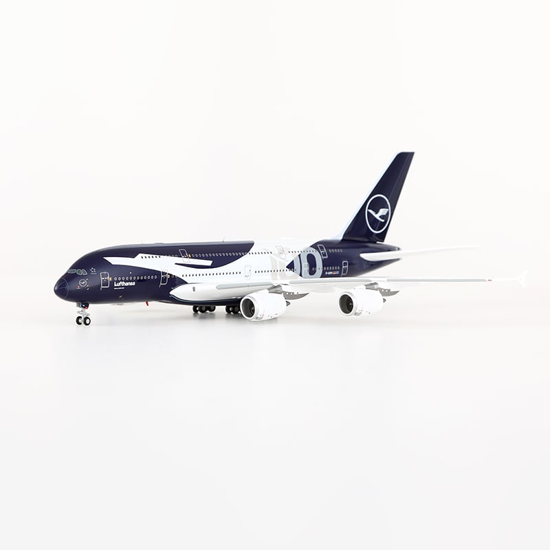 1/400 A380 ルフトハンザ航空「創業100周年記念塗装」 D-AIMH 1/400 A380 ルフトハンザドイツ航空「創業100周年記念塗装」 D-AIMH |