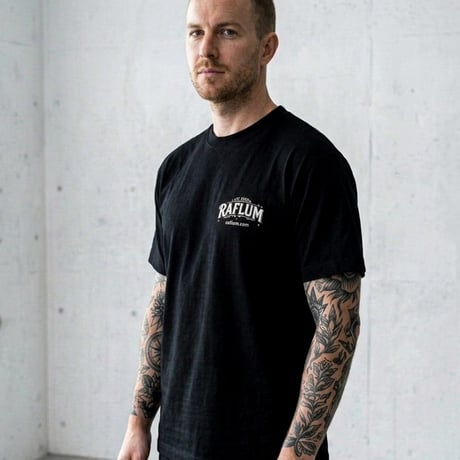 RAFLUM Tee on NEWTRAL Blank 【RUDE SUN】 BK