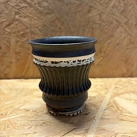 淡海陶芸研究所　白泥象嵌彫筒鉢