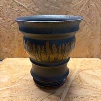 淡海陶芸研究所　泥象嵌筒鉢