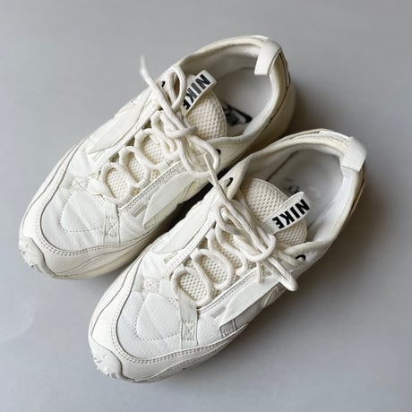 人気完売品 / NIKE TC 7900 スニーカー