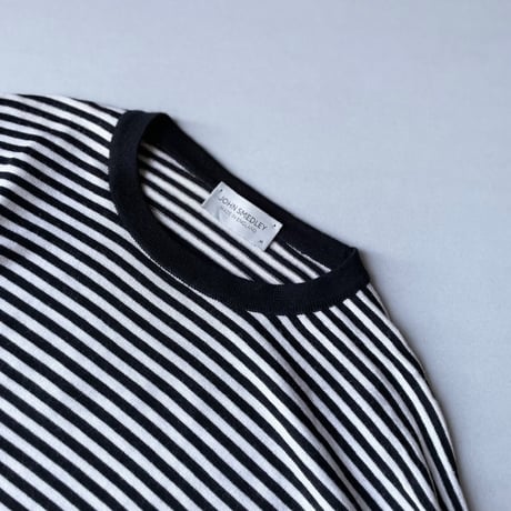 JOHN SMEDLEY 細ボーダーニット