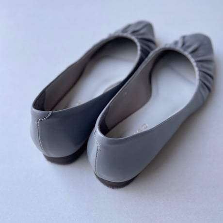 販売継続品 / 卑弥呼 撥水ギャザーフラットパンプス