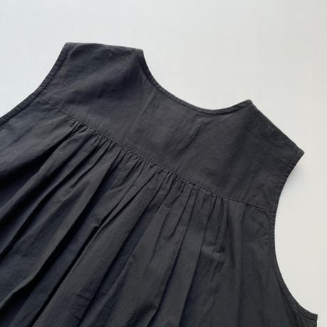 MidiUmi レースノースリーブブラウス