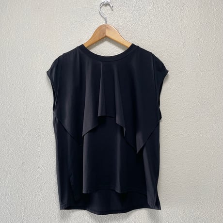 販売継続品 / CLOCHE ラッフルカットソー 【ブラック】