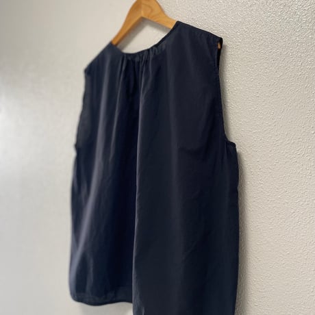 販売継続品 / Veritecoeur インナーバックギャザーノースリーブ