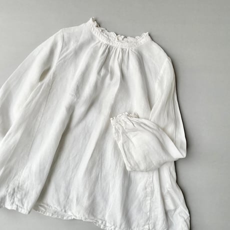 販売継続品 / nest Robe リネンスタンドフリルブラウス