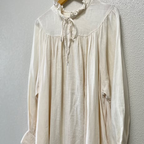 nest Robe リネンフリルカラーヨークワンピース