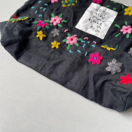 販売継続品 / pot and tea 毛糸刺繡バッグ