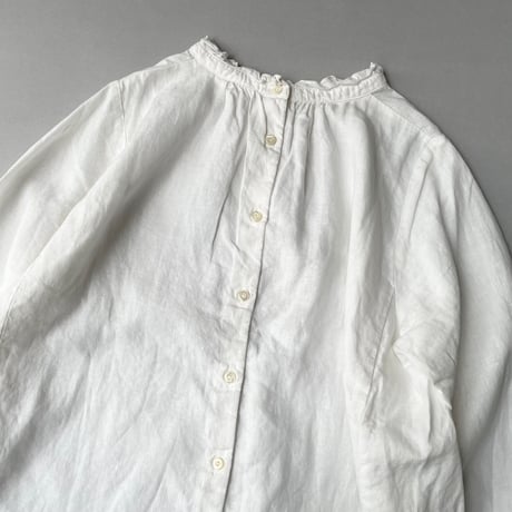 販売継続品 / nest Robe リネンスタンドフリルブラウス