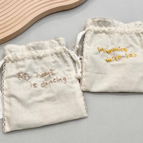 atelier N 小花の刺繍巾着