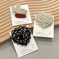 atelier N 刺繍ブローチ