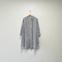 Hands of Creation バックタックチュニック丈スタンドシャツ