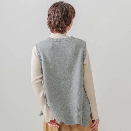 【4色展開】サイドスリットニットベスト