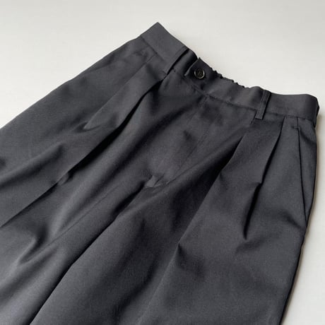 HELIOPOLE シャンブレーギャバタックパンツ