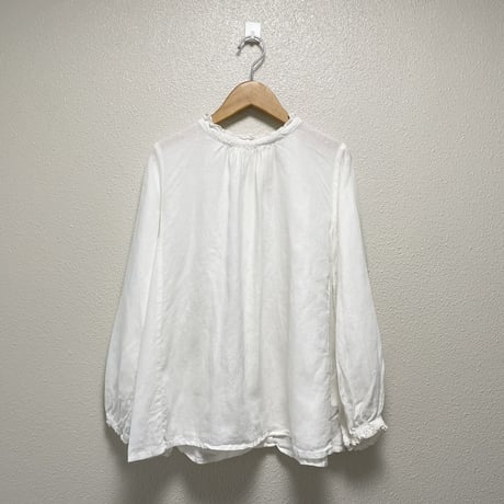 販売継続品 / nest Robe リネンスタンドフリルブラウス