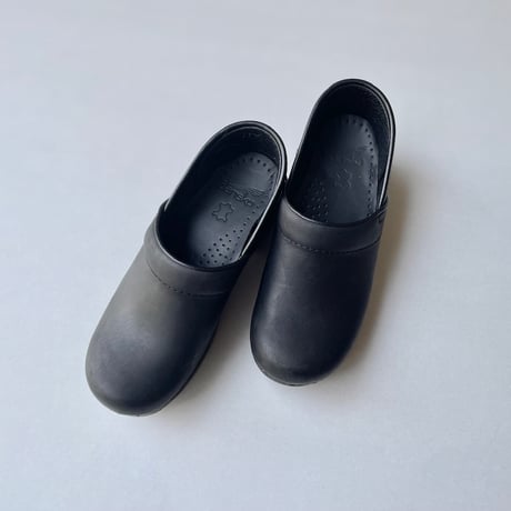 販売継続品 /  dansko Professional コンフォートシューズ ＜Black Oiled＞