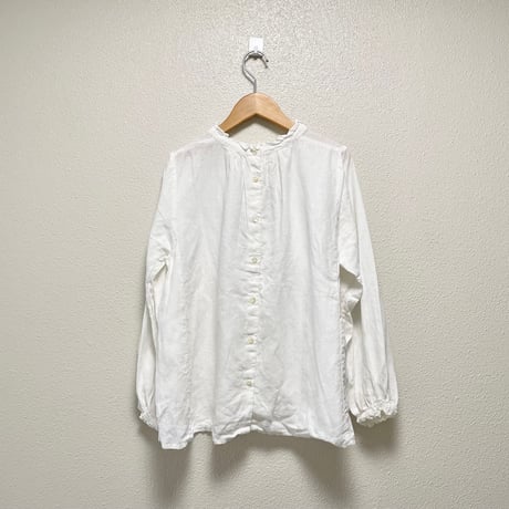 販売継続品 / nest Robe リネンスタンドフリルブラウス