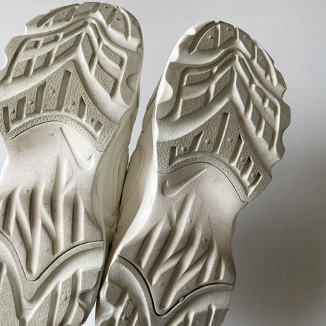 人気完売品 / NIKE TC 7900 スニーカー