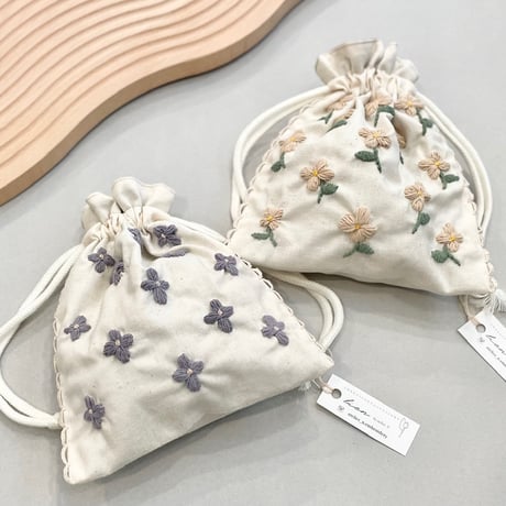 atelier N 小花の刺繍巾着