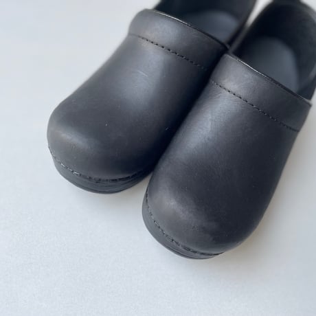 販売継続品 /  dansko Professional コンフォートシューズ ＜Black Oiled＞