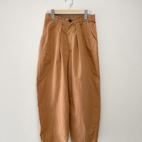 grin シーエルシーチング タックパンツ