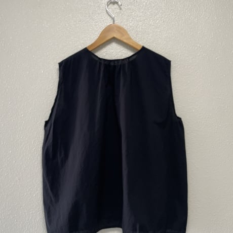 販売継続品 / Veritecoeur インナーバックギャザーノースリーブ