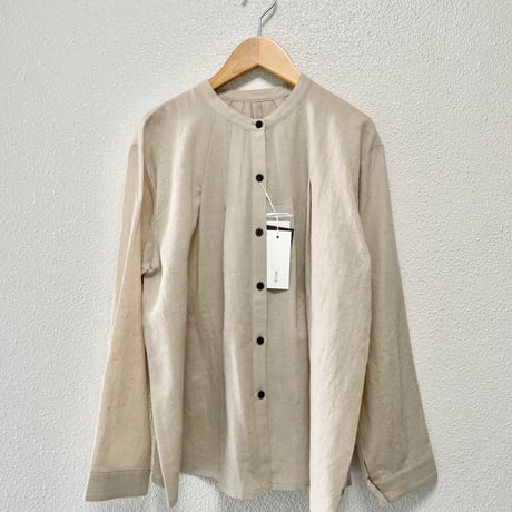 タグ付き未使用品 / 人気完売品 / HUIS ウォッシャブルウールタックブラウス