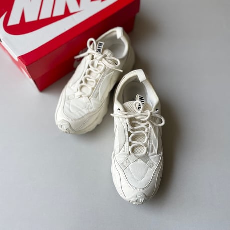 人気完売品 / NIKE TC 7900 スニーカー