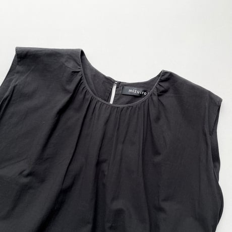 mizuiro ind ギャザーネックロングワンピース 【ブラック】