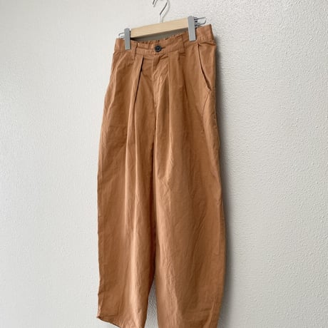 grin シーエルシーチング タックパンツ