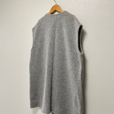 2023AW / grin シープパイルボアロングベスト【グレー】