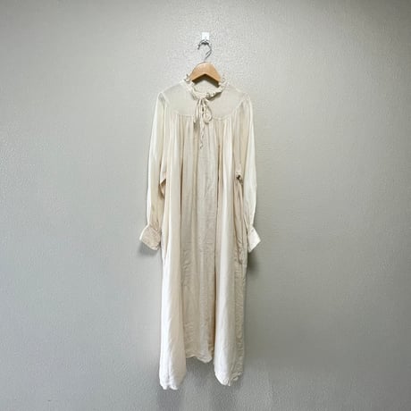 nest Robe リネンフリルカラーヨークワンピース