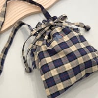 atelier N ちょうちょ刺繡の巾着バッグ
