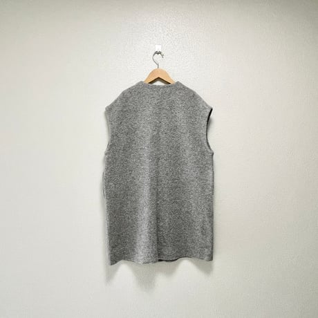 2023AW / grin シープパイルボアロングベスト【グレー】