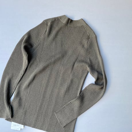 タグ付き未使用品 / IENA 3x3リブ Vネックプルオーバー【カーキ】