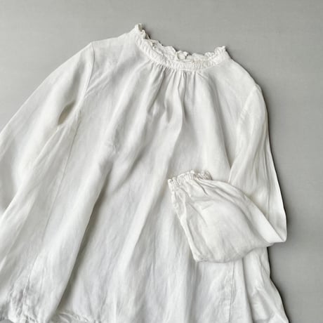 販売継続品 / nest Robe リネンスタンドフリルブラウス