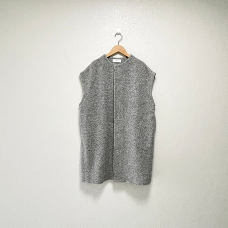 2023AW / grin シープパイルボアロングベスト【グレー】