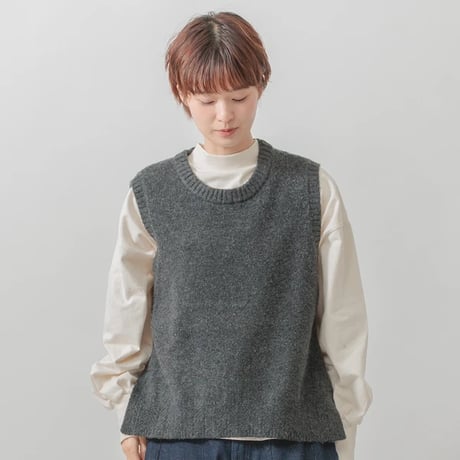 【4色展開】サイドスリットニットベスト