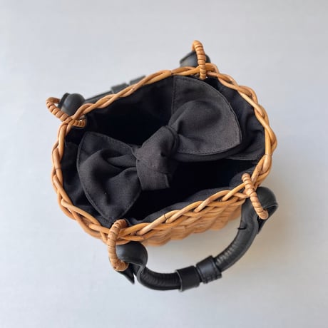 CACHELLIE 牛革ラタンスクエアバッグ