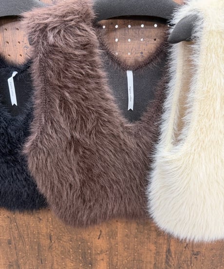Dignite collier ディニテコリエ ストレッチファー　ショート丈ベスト